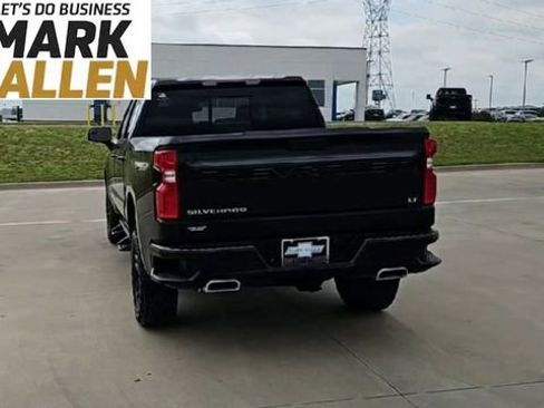 Used 2024 Chevrolet Silverado 1500 LT Trail Boss w/ Convenience Package II AWD/4WD image 7