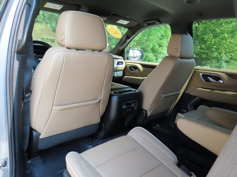 Used 2022 Chevrolet Tahoe Premier AWD/4WD image 28