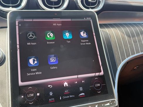 Used 2023 Mercedes-Benz GLC 300 image 29