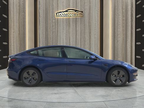 Used 2021 Tesla Model 3 Standard Range Plus RWD image 10