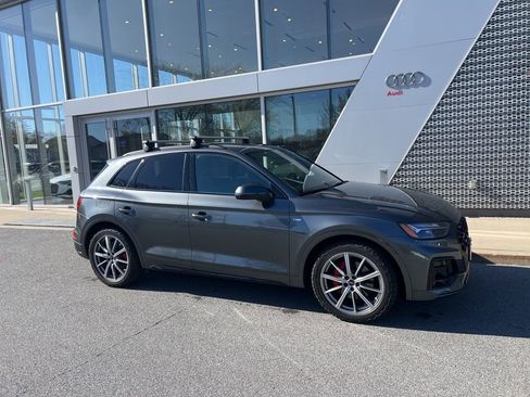 Used 2024 Audi Q5 e Premium Plus AWD/4WD image 11