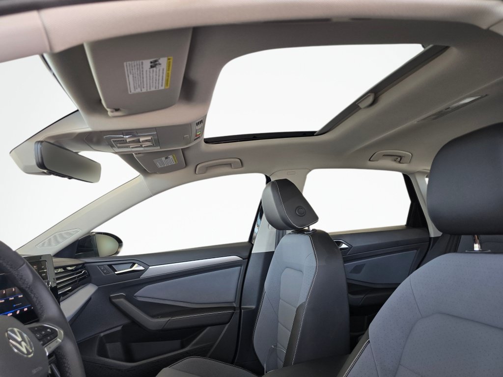 New 2026 Volkswagen Jetta SE FWD image 19
