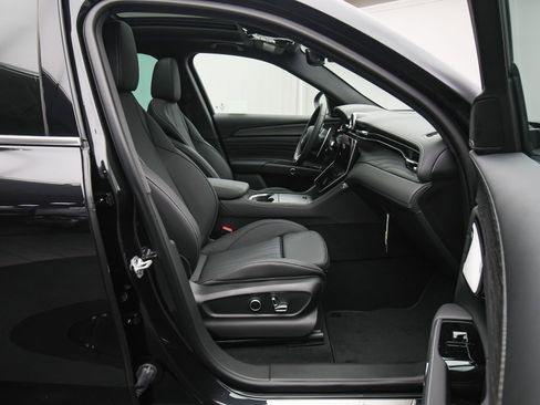 Used 2025 Maserati Grecale GT AWD/4WD image 40