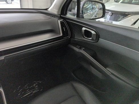 Used 2026 Kia Sorento S w/ S Panoramic Sunroof Package FWD image 16