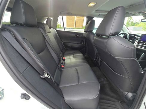 Used 2023 Toyota Corolla Cross XLE w/ Convenience Package AWD/4WD image 12