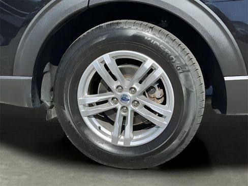 Certified 2022 Ford Explorer XLT image 24