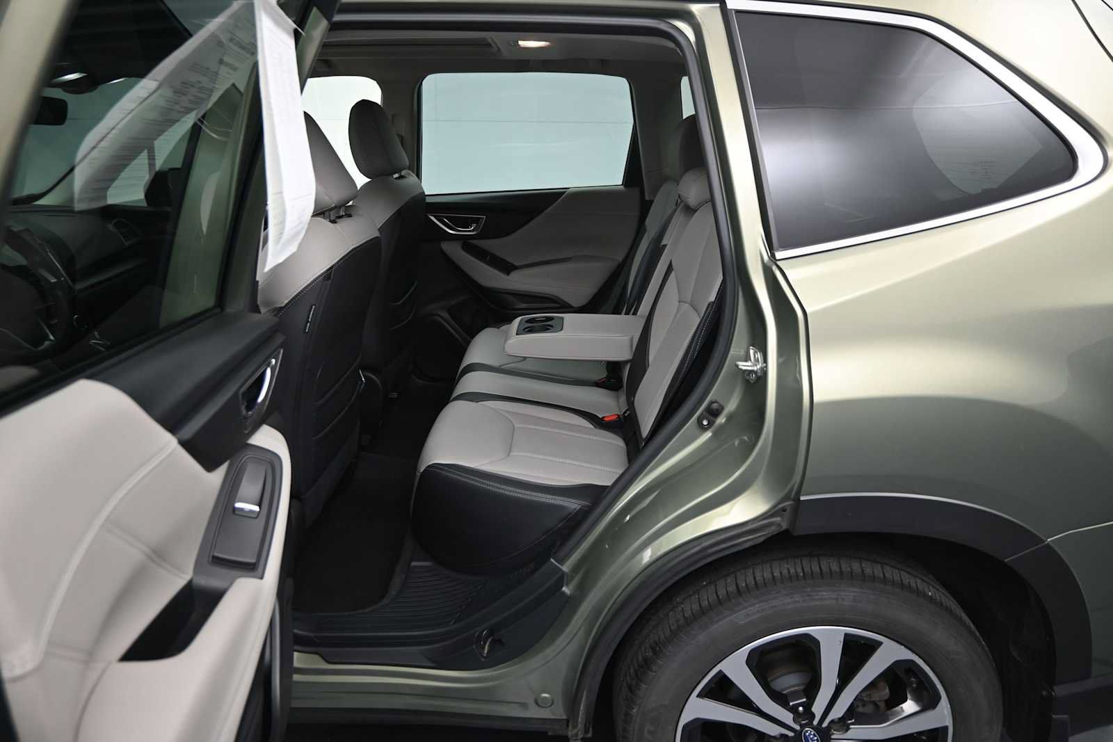 Used 2021 Subaru Forester Limited AWD/4WD image 9