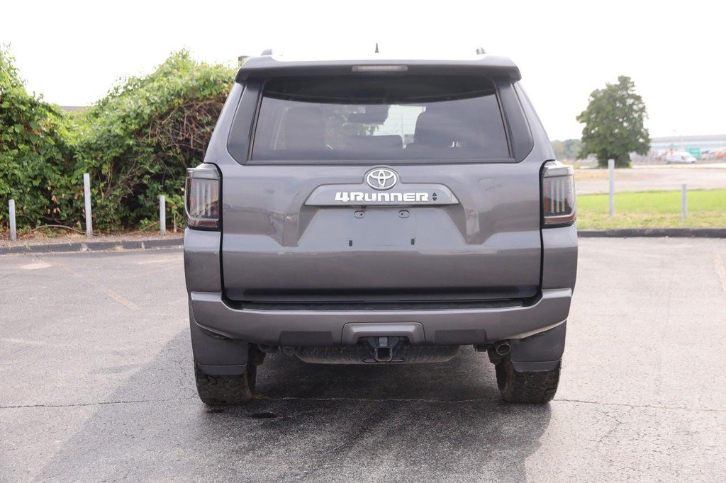 Used 2022 Toyota 4Runner SR5 Premium AWD/4WD image 6