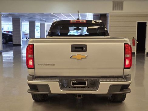Used 2015 Chevrolet Colorado Z71 image 4