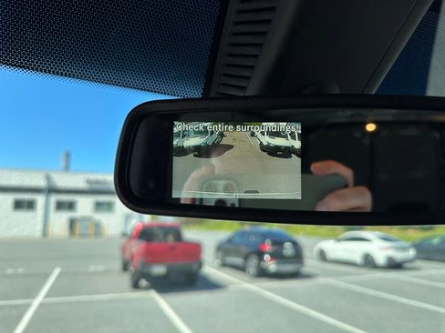 Used 2025 Mercedes-Benz Sprinter 2500 image 16