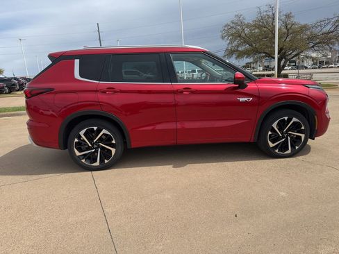 Used 2023 Mitsubishi Outlander SEL image 8