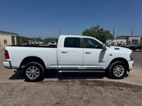 Used 2023 RAM 2500 Laramie AWD/4WD image 5