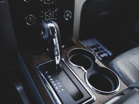 Used 2013 Ford F150 Lariat w/ Lariat Chrome Pkg image 14