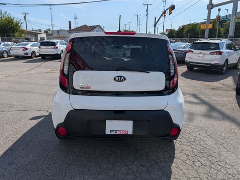 Used 2016 Kia Soul FWD image 7