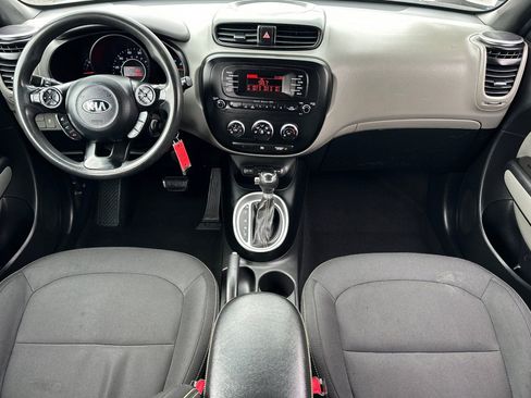 Used 2014 Kia Soul + FWD image 13