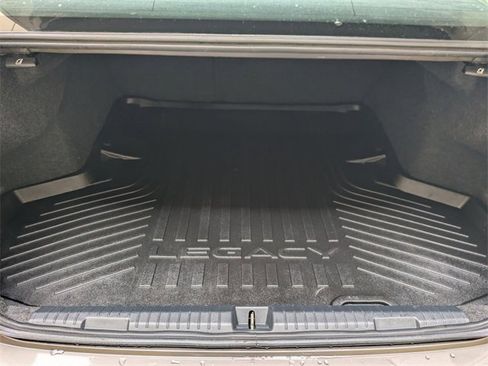 Used 2022 Subaru Legacy Premium image 4