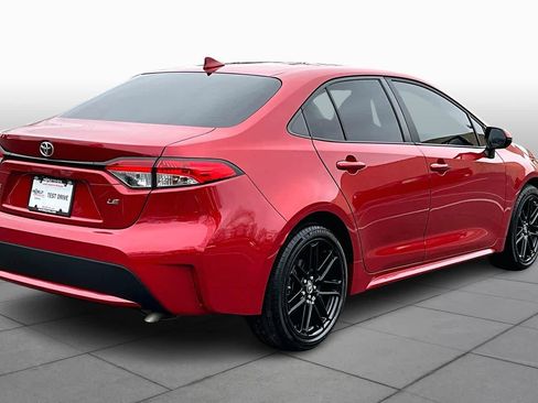 Used 2021 Toyota Corolla LE image 13