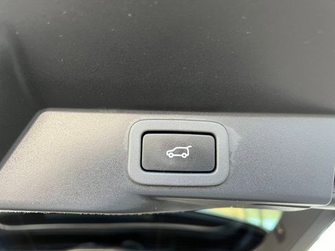 Used 2014 Land Rover Range Rover Sport HSE image 40