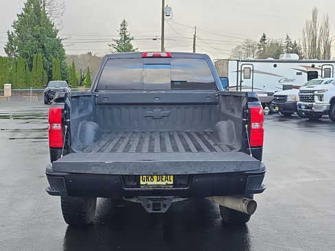 Used 2016 Chevrolet Silverado 3500 LTZ image 9