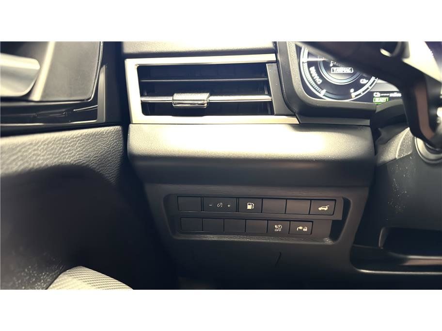 Used 2024 Mitsubishi Outlander Ralliart AWD/4WD image 34
