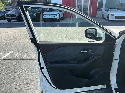 Certified 2021 Nissan Rogue SV AWD/4WD image 11