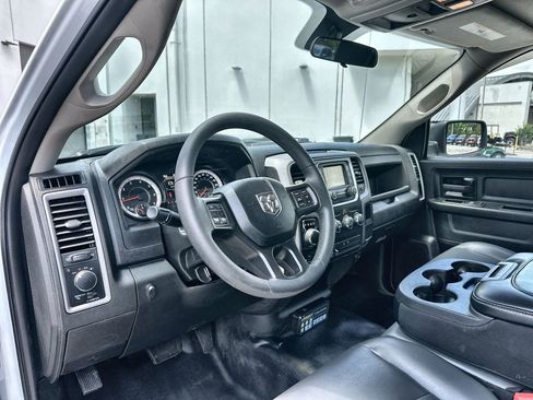 Used 2021 RAM 1500 Tradesman w/ Chrome Appearance Group AWD/4WD image 10