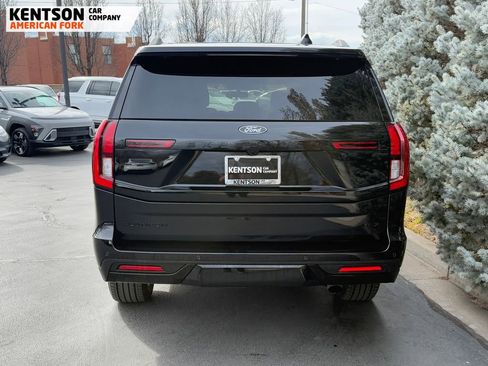 Used 2025 Ford Expedition Max Platinum w/ Stealth Appearance Package image 6