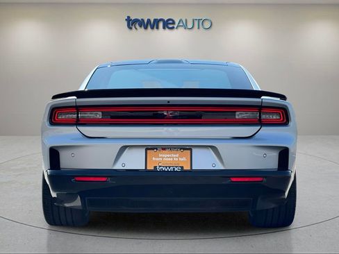 Used 2024 Dodge Charger Daytona Scat Pack w/ Plus Group AWD/4WD image 4