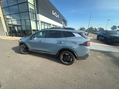 Certified 2026 Kia Sportage EX w/ EX Panoramic Sunroof Package AWD/4WD image 7
