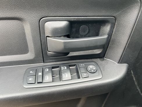 Used 2014 RAM 1500 Express image 16