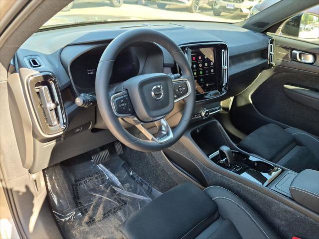 Certified 2024 Volvo XC40 Recharge Ultimate w/ Protection Package Premier AWD/4WD image 12