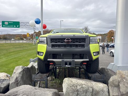 New 2026 Nissan Frontier PRO-4X w/ Pro-4x Convenience Package image 2