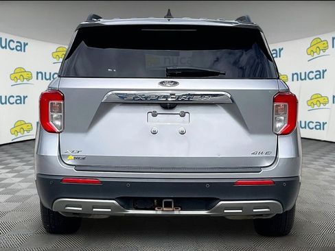 Used 2021 Ford Explorer XLT w/ Equipment Group 202A AWD/4WD image 5