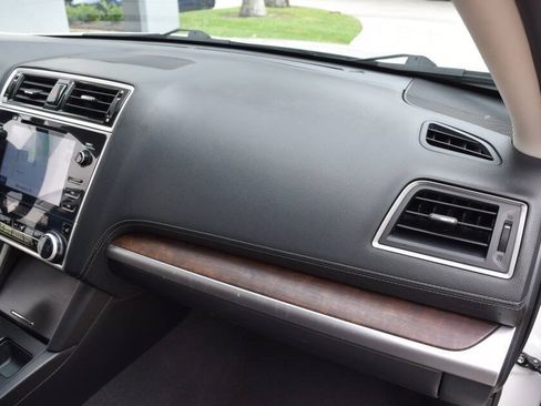 Used 2018 Subaru Outback 2.5i Limited AWD/4WD image 51