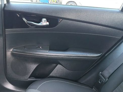 Used 2019 Kia Forte S w/ S Premium Package FWD image 32