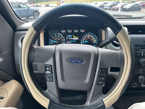 Used 2011 Ford F150 XLT w/ XLT Chrome Pkg image 19