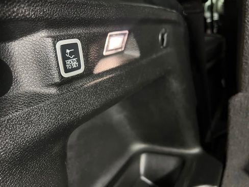 Used 2024 Jeep Grand Cherokee L Limited w/ Luxury Tech Group II image 29