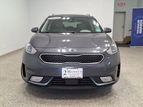 Used 2018 Kia Niro LX image 2