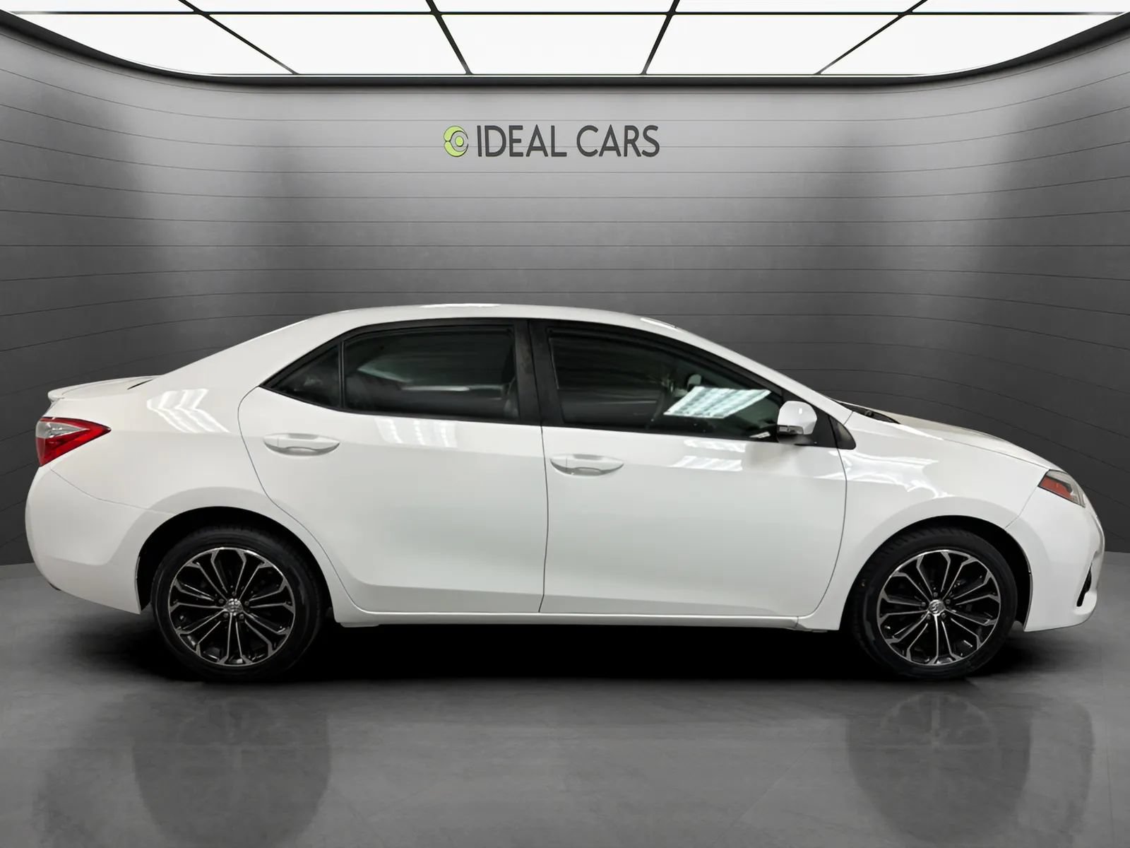 Used 2014 Toyota Corolla S Premium w/ Driver Convenience Package FWD image 4