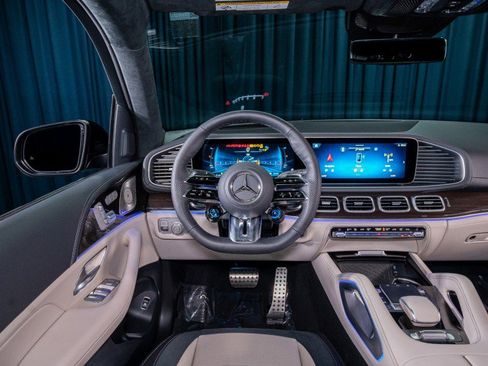 New 2026 Mercedes-Benz GLS 63 AMG 4MATIC image 15