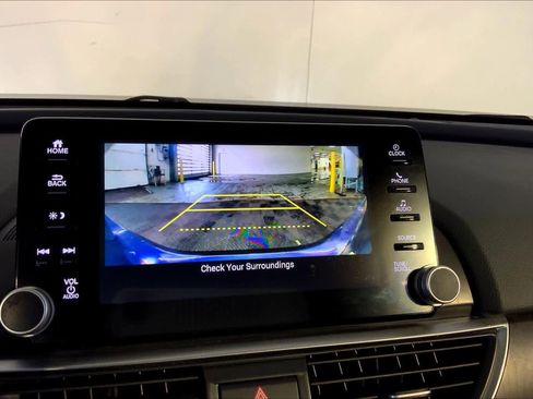 Used 2018 Honda Accord EX image 28