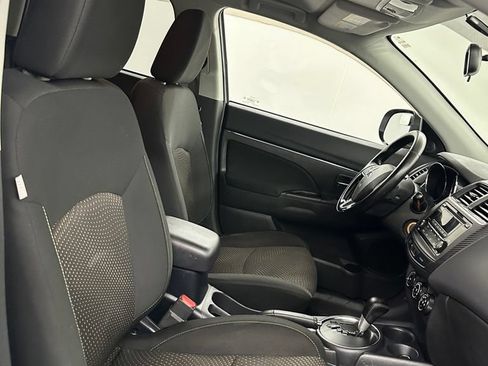 Used 2016 Mitsubishi Outlander Sport ES FWD image 32