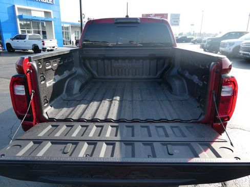 Used 2026 GMC Canyon AT4 w/ Technology Plus Package AWD/4WD image 17