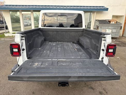 Used 2021 Jeep Gladiator Mojave image 23