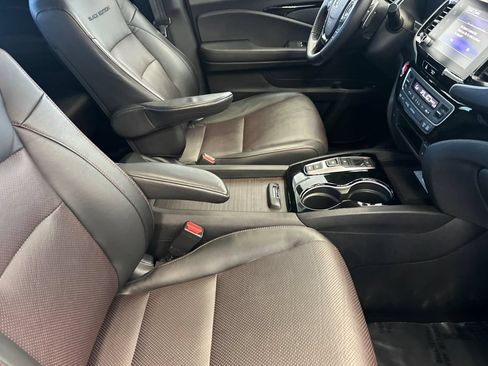 Certified 2023 Honda Ridgeline Black Edition image 17