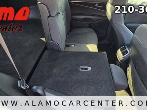 Used 2017 Kia Sorento L FWD image 25