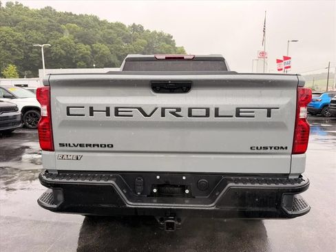 Used 2024 Chevrolet Silverado 1500 Custom Trail Boss w/ LPO, Dark Essentials Package AWD/4WD image 6