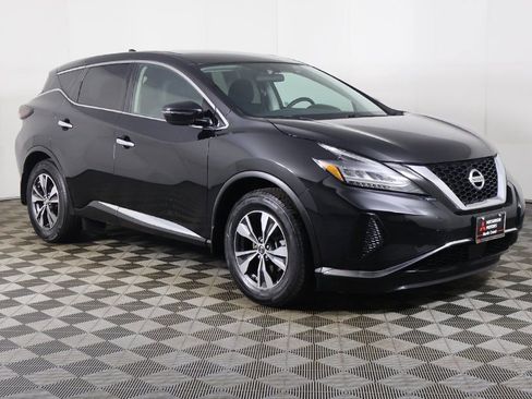 Used 2019 Nissan Murano S image 2