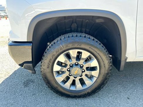 New 2026 Chevrolet Silverado 2500 Custom w/ Custom Value Package AWD/4WD image 31