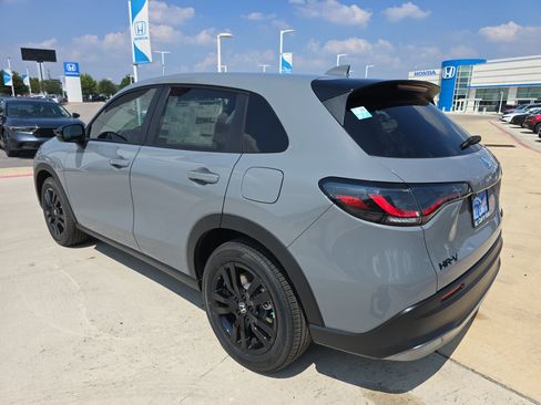 Certified 2026 Honda HR-V Sport image 5